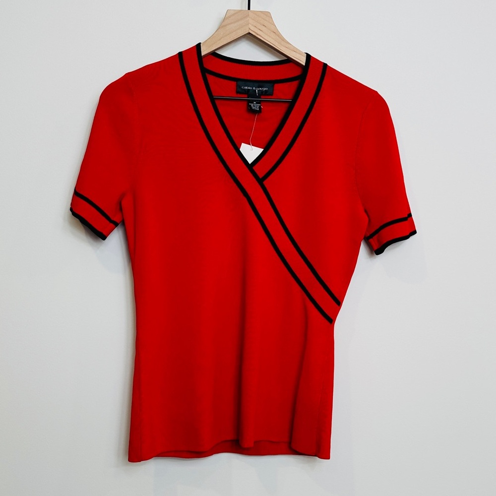 Cable & Gauge Red Short Sleeve Knit Sweater with Ribbed Asymmetric Neck Size M
